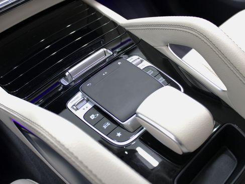 Used 2020 Mercedes-Benz GLE 350 w/ Premium Package image 68