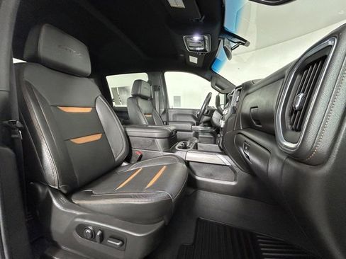 Used 2022 GMC Sierra 3500 AT4 image 8
