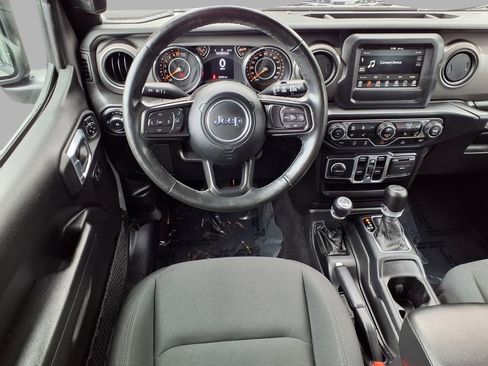 Used 2022 Jeep Wrangler Unlimited Sport AWD/4WD image 4