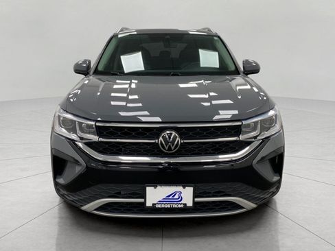 Used 2022 Volkswagen Taos SEL w/ Panoramic Sunroof Package AWD/4WD image 10