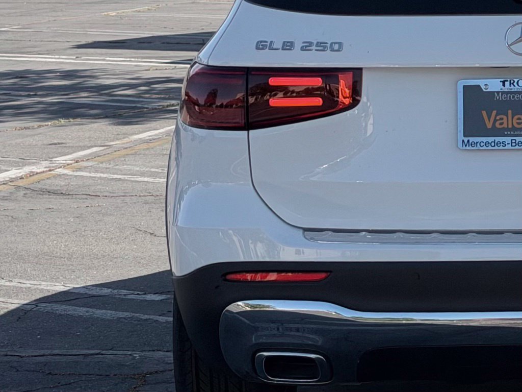 New 2026 Mercedes-Benz GLB 250 image 11