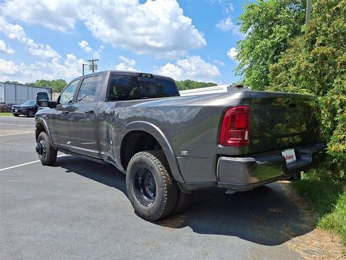 New 2025 RAM 3500 Limited image 4