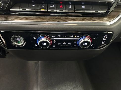 Used 2023 GMC Sierra 1500 Elevation image 25