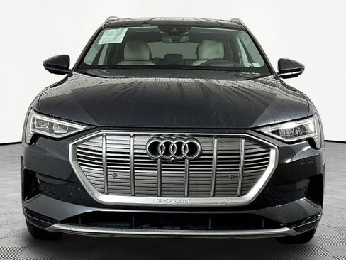 Used 2019 Audi e-tron Prestige AWD/4WD image 2
