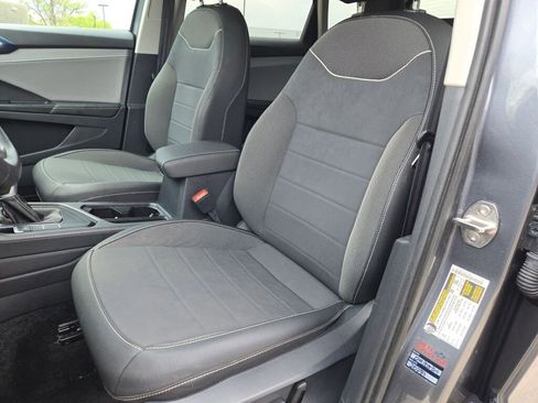 Used 2024 Volkswagen Taos SE FWD image 26