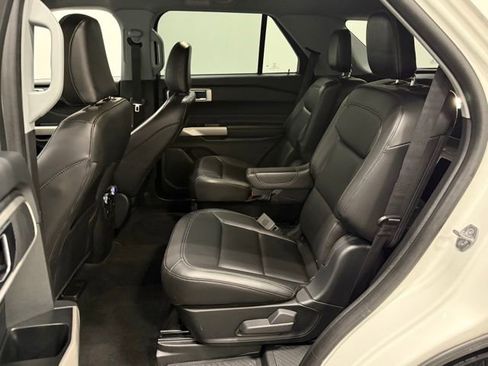 Used 2023 Ford Explorer XLT w/ Equipment Group 202A image 33