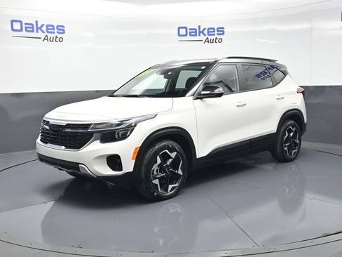 Certified 2026 Kia Seltos S FWD image 3