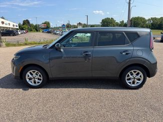 Used 2024 Kia Soul LX w/ Option Group 015 FWD video 2
