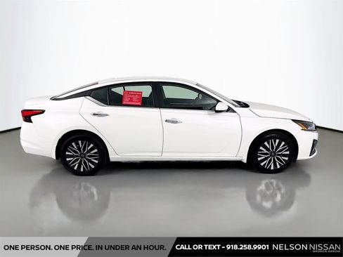Certified 2023 Nissan Altima 2.5 SV AWD/4WD image 4