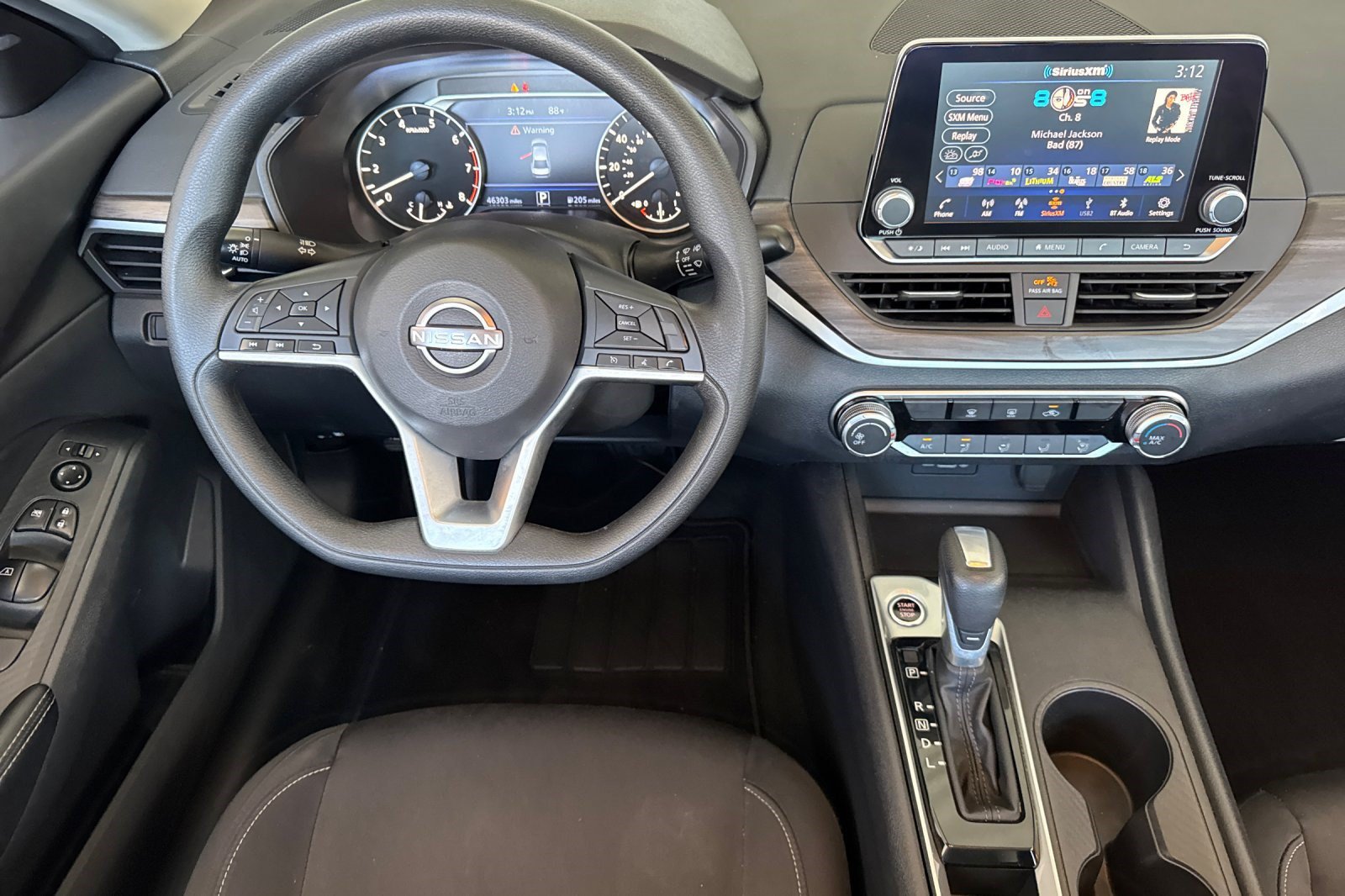 Used 2025 Nissan Altima 2.5 SV FWD image 32
