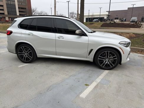 Used 2022 BMW X5 M50i image 6