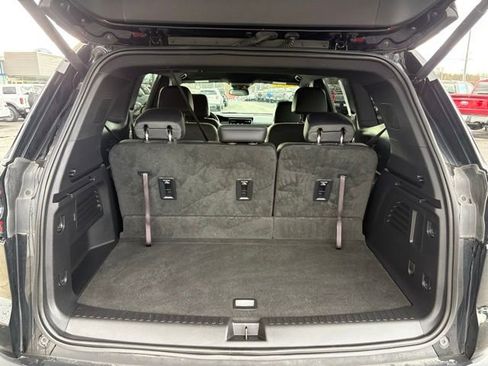 Used 2024 GMC Acadia AT4 w/ LPO, Floor Liner Package image 33