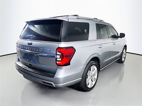 Used 2023 Ford Expedition Platinum image 7