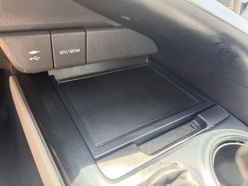 Used 2019 Toyota Camry SE FWD image 36