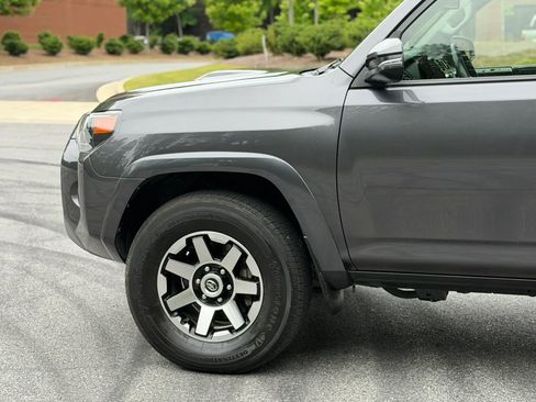 Used 2019 Toyota 4Runner TRD Off-Road Premium AWD/4WD image 11