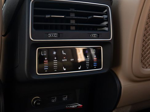 Used 2019 Audi Q8 Prestige AWD/4WD image 22