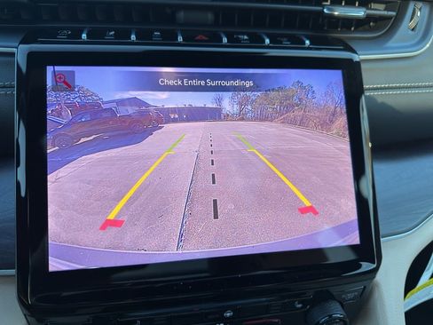 New 2025 Jeep Grand Cherokee Limited RWD image 14