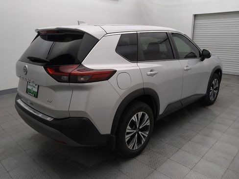 Used 2022 Nissan Rogue SV image 9
