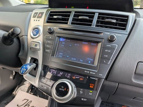Used 2014 Toyota Prius V Five FWD image 13