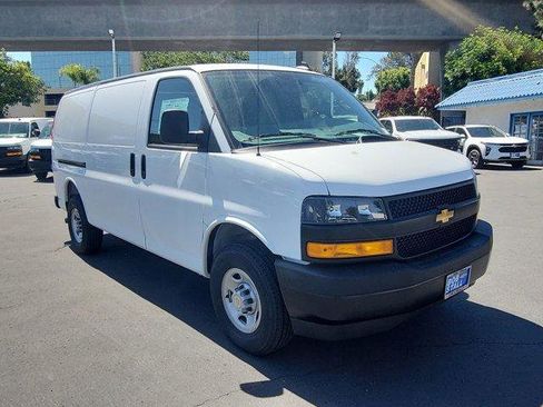 Used 2026 Chevrolet Express 2500 w/ Driver Convenience Package RWD image 2