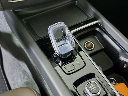 Used 2026 Volvo XC60 B5 Plus w/ Protection Package Premier image 22