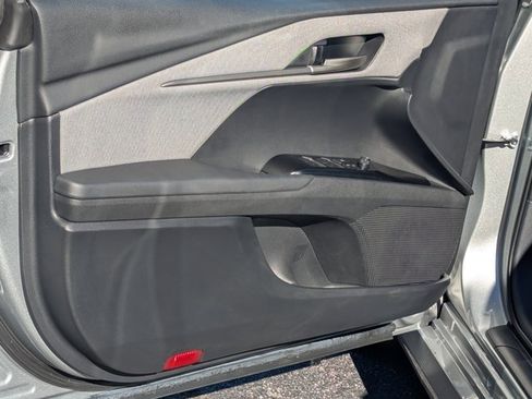 Used 2025 Toyota Camry LE image 10