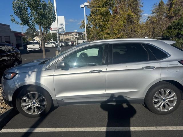 Used 2019 Ford Edge Titanium FWD image 26
