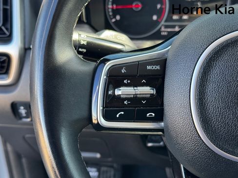 Used 2022 Kia Sorento S image 18