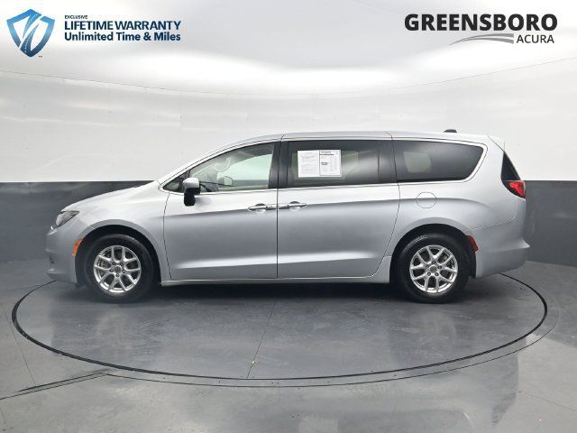 Used 2023 Chrysler Voyager LX FWD image 10