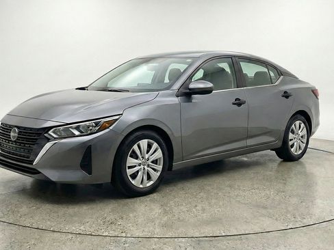 Used 2025 Nissan Sentra S FWD image 3