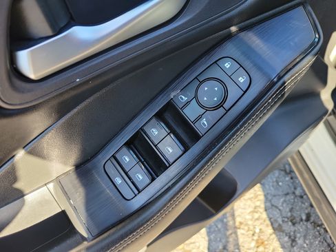 Used 2023 Nissan Rogue SV w/ SV Premium Package AWD/4WD image 20