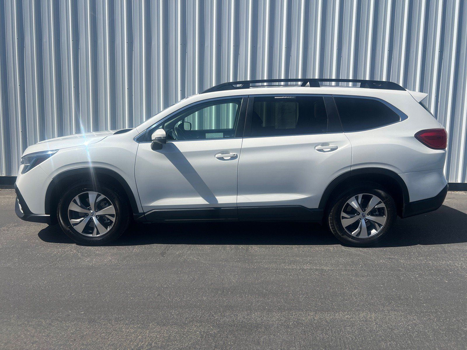 Certified 2023 Subaru Ascent Premium w/ Convenience Package AWD/4WD image 3