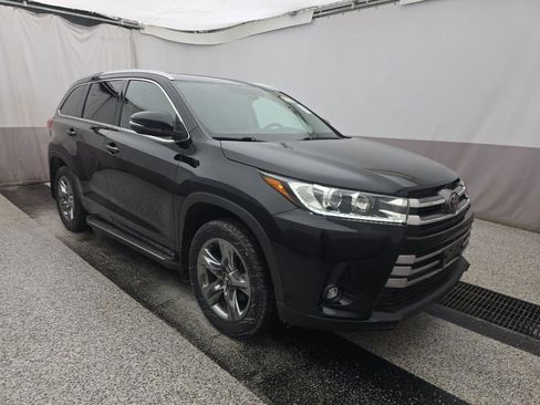 Used 2019 Toyota Highlander Limited image 3