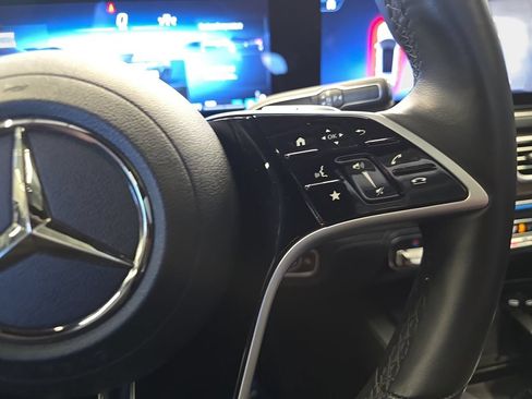 Used 2024 Mercedes-Benz GLS 450 4MATIC image 22