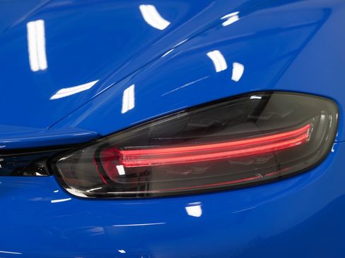 Used 2022 Porsche 718 Boxster RWD image 23