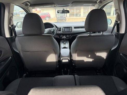 Used 2021 Honda HR-V LX image 15