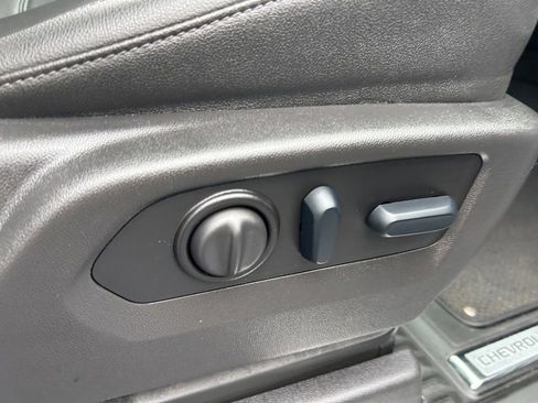 Used 2023 Chevrolet Silverado 2500 LTZ w/ LTZ Plus Package image 57