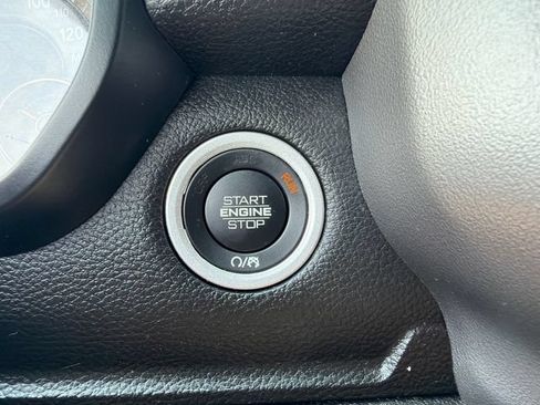 Used 2023 RAM 1500 Big Horn AWD/4WD image 30