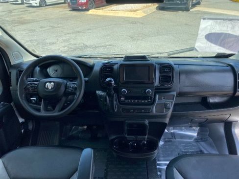 Used 2025 RAM ProMaster 2500 w/ Convenience Group FWD image 12