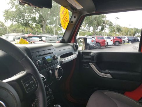Used 2014 Jeep Wrangler Sahara w/ Connectivity Group AWD/4WD image 21