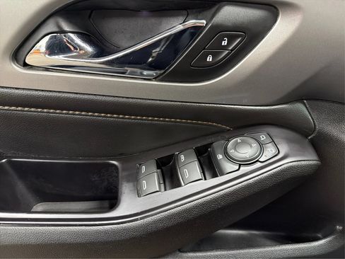 Used 2018 Chevrolet Traverse LT FWD image 17