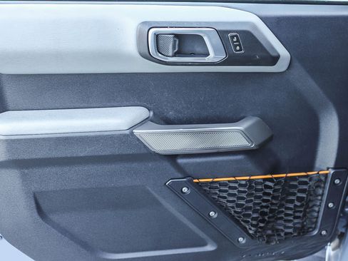 Used 2023 Ford Bronco Badlands image 21