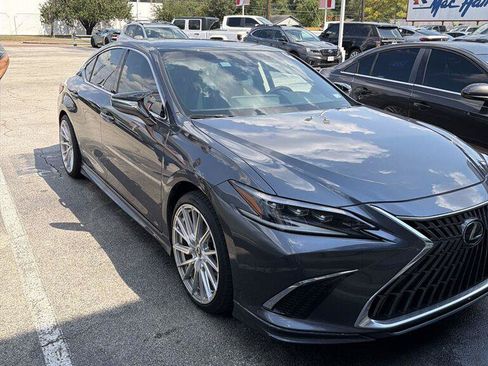 Used 2025 Lexus ES 350 w/ Premium Package FWD image 4