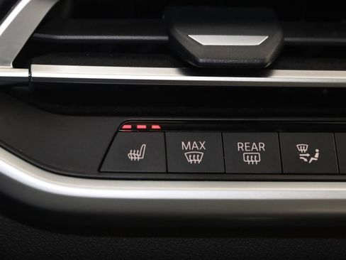 Used 2021 BMW X7 xDrive40i w/ Cold Weather Package AWD/4WD image 8