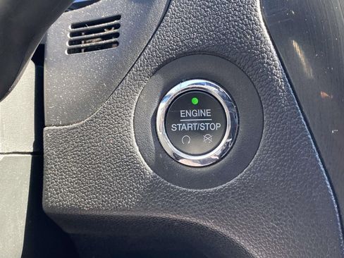 Used 2018 Ford Explorer XLT w/ Equipment Group 202A image 24