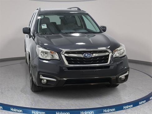 Used 2017 Subaru Forester 2.5i Limited image 4