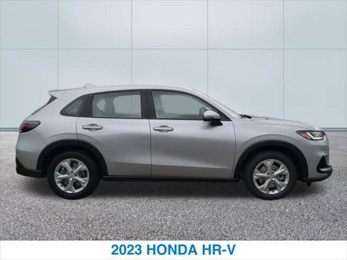 Used 2023 Honda HR-V LX image 6