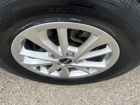 Certified 2022 Kia Carnival LX FWD image 38