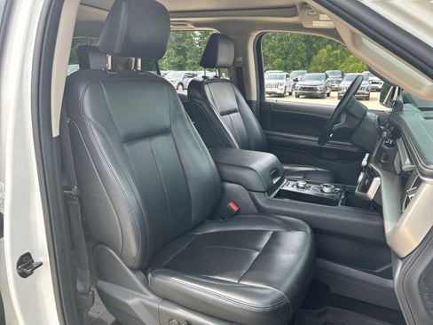 Used 2022 Ford Expedition XLT AWD/4WD image 20