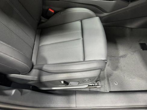 New 2025 Audi A6 e-tron Premium Plus image 20